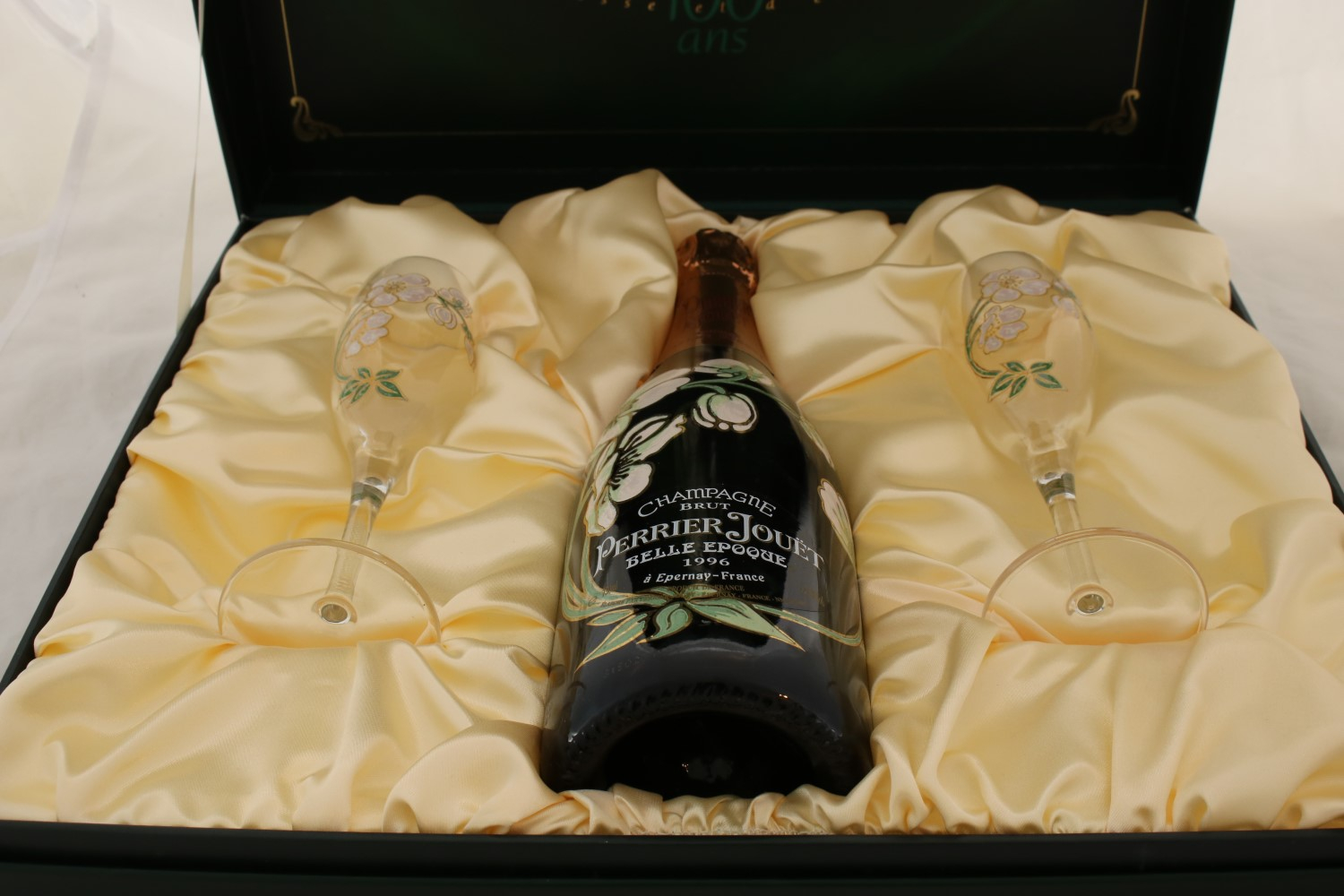Perrier Jouet Belle Epoque 1996 Coffret with 2 glasses-2704